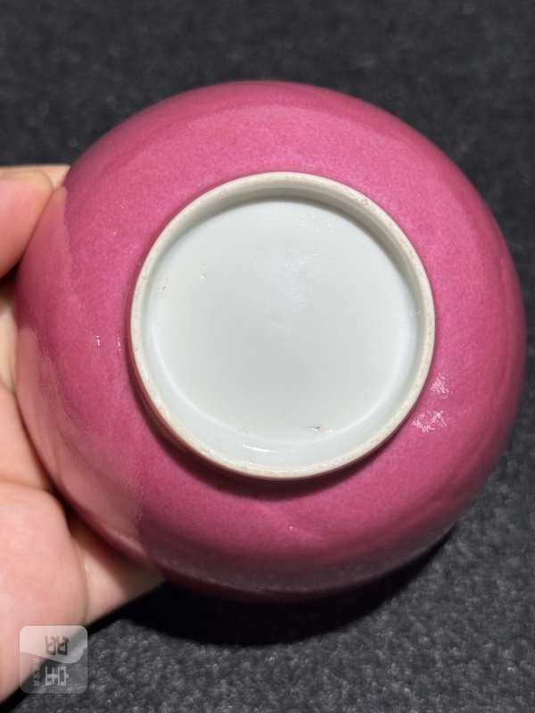 清雍正 胭脂红釉暗刻花口茶圆一对 - 图13